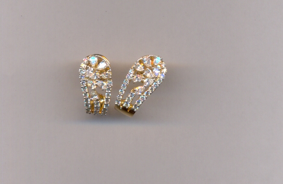DIAMOND EARRING