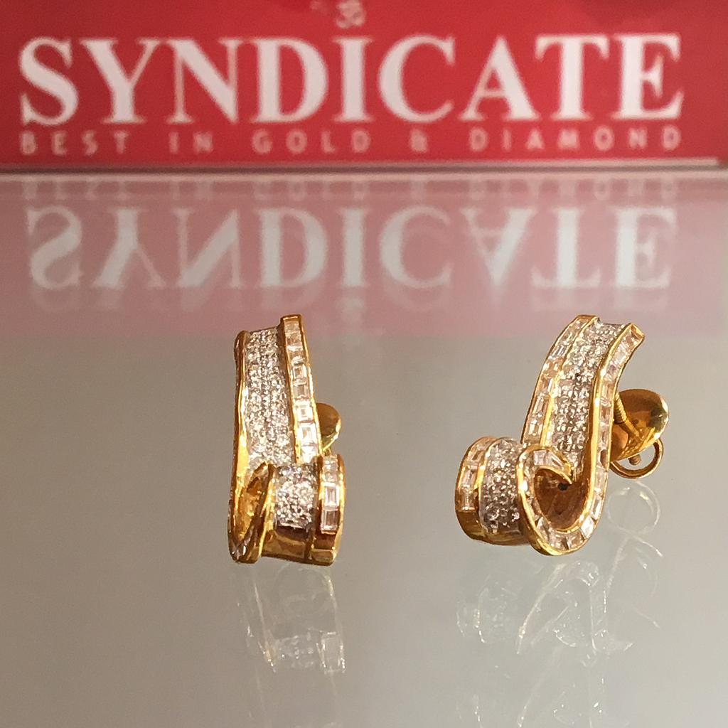 DIAMOND EARRING