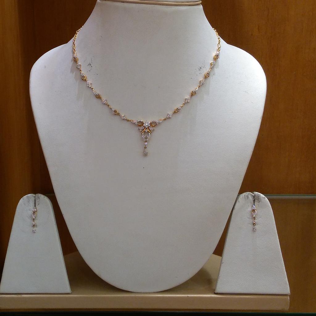 DIAMOND HALF SET ROUND