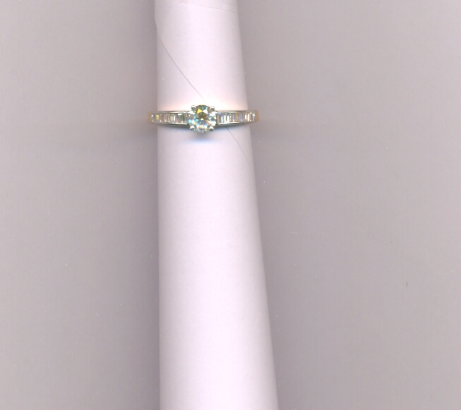 DIAMOND RING LADIES FANCY