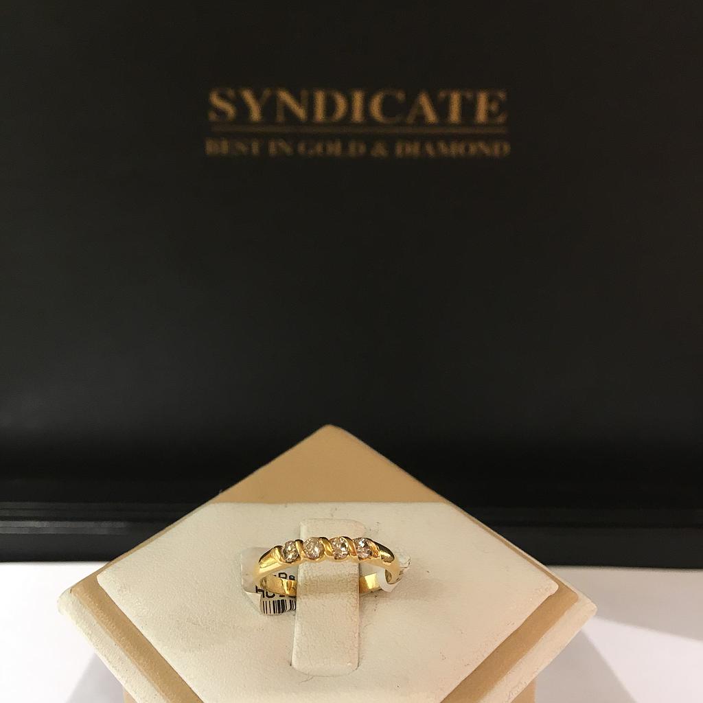 DIAMOND RING