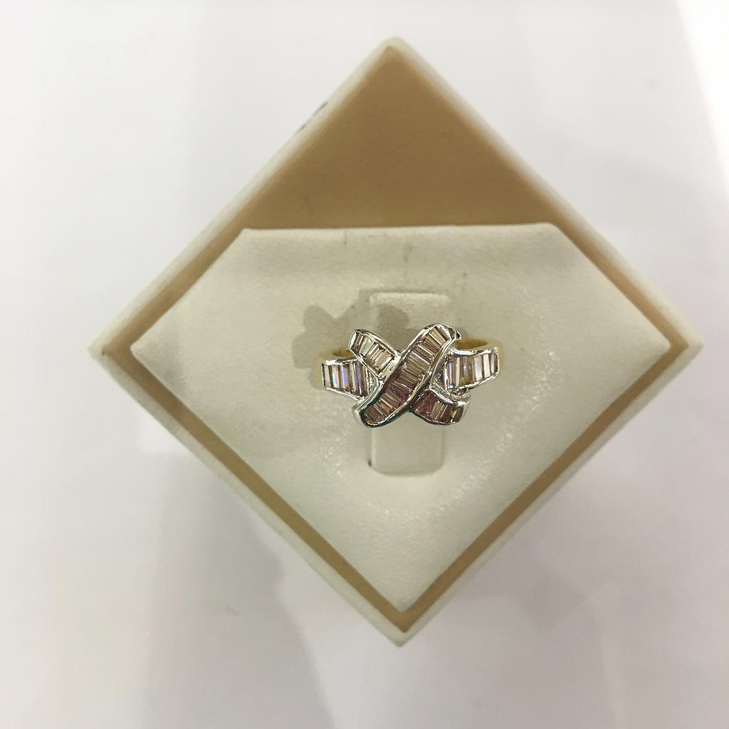 DIAMOND RING