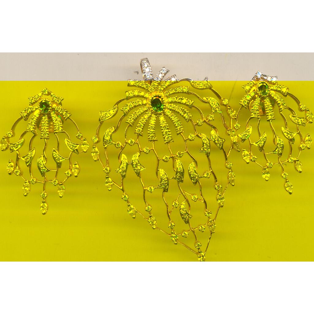 DIAMOND SET PENDENT EXCLUSIVE