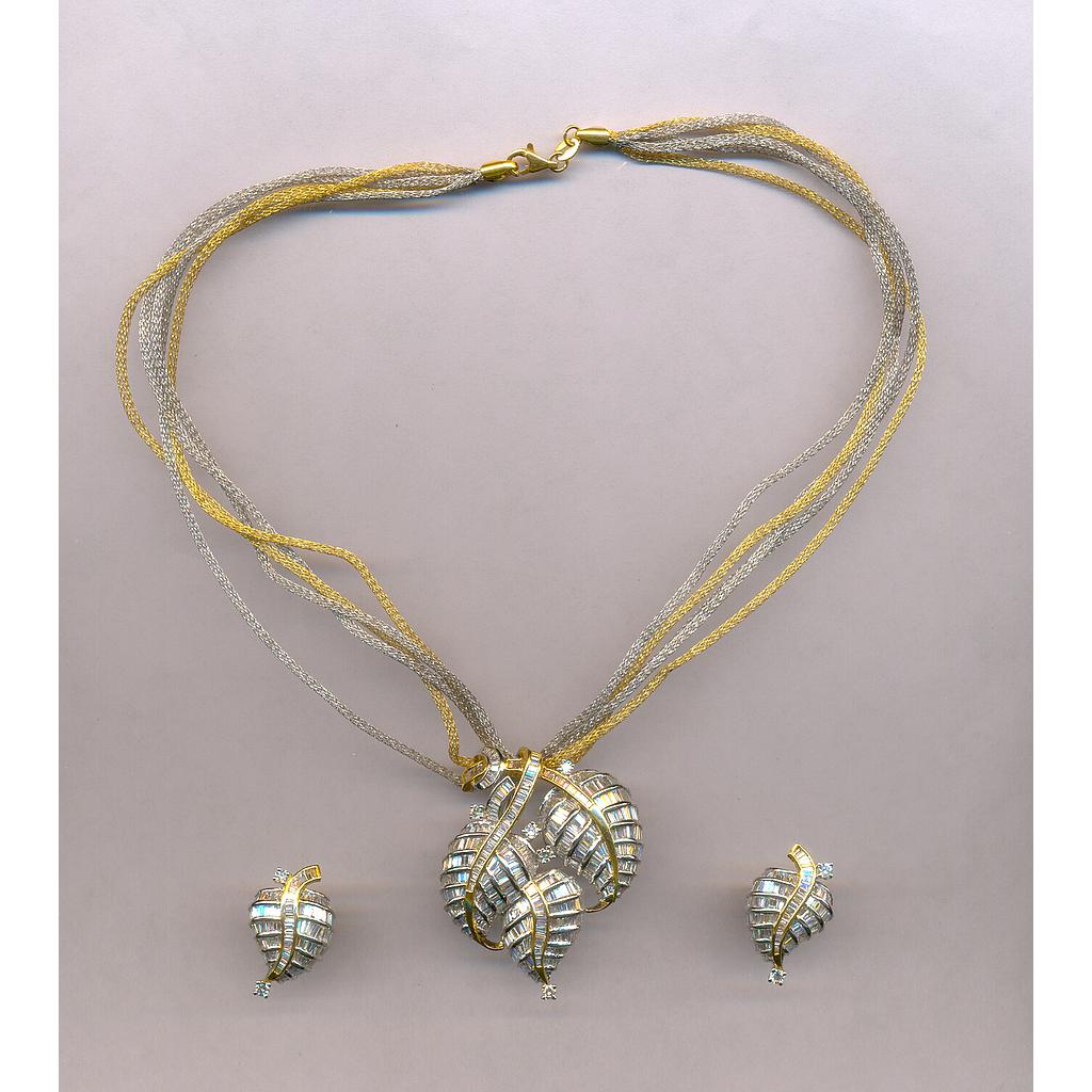 DIAMOND SET PENDENT FANCY