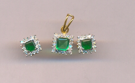 DIAMOND SET PENDENT FANCY