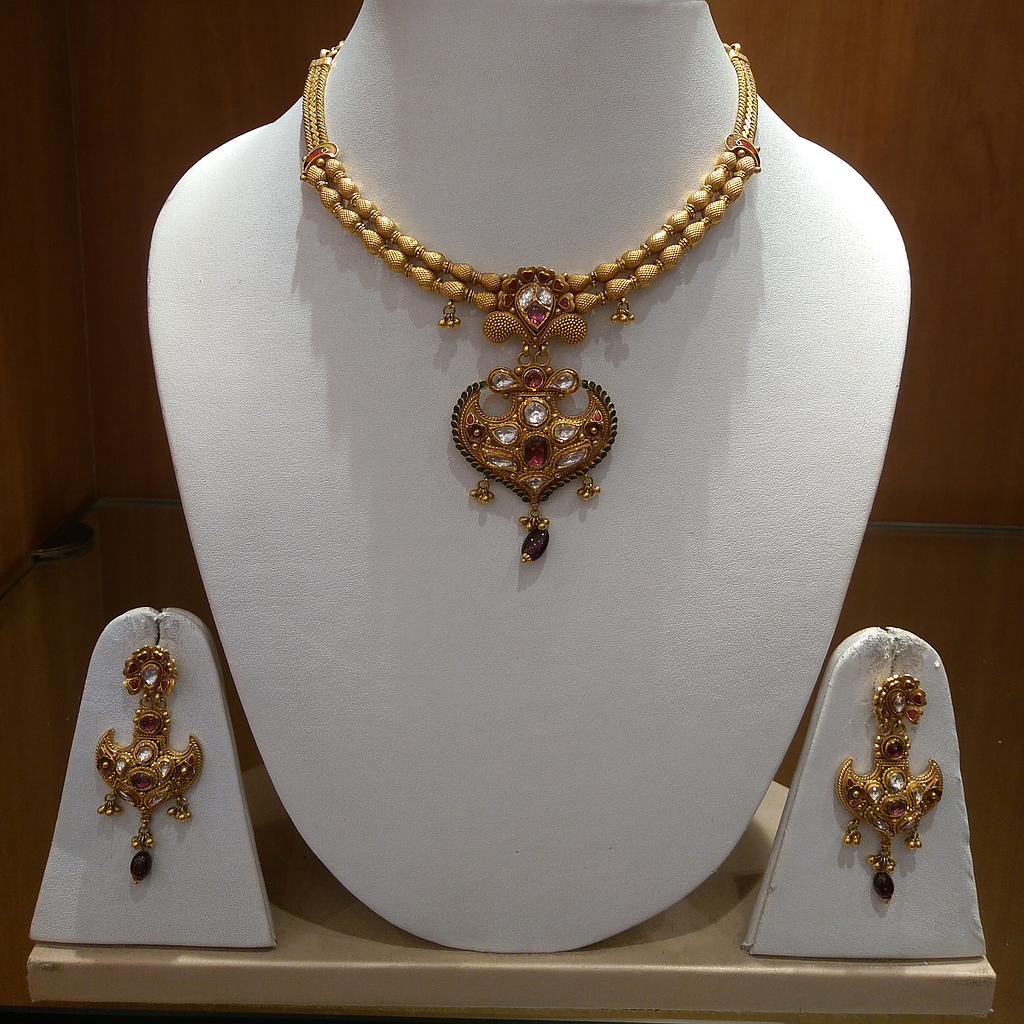 GOLD HALF SET ROUND ANTIQUE EXCLUSIVE