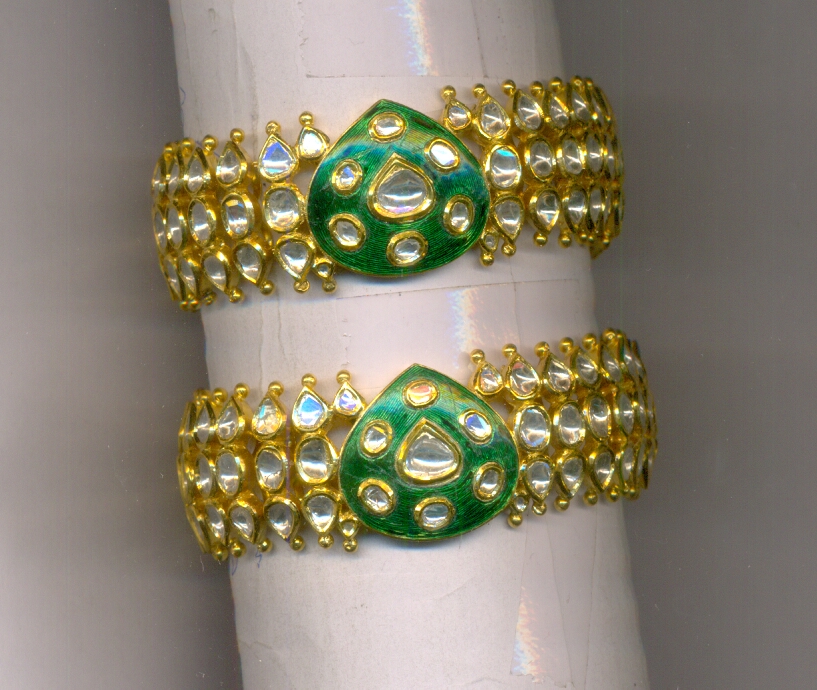 DIAMOND BANGLE JADAU