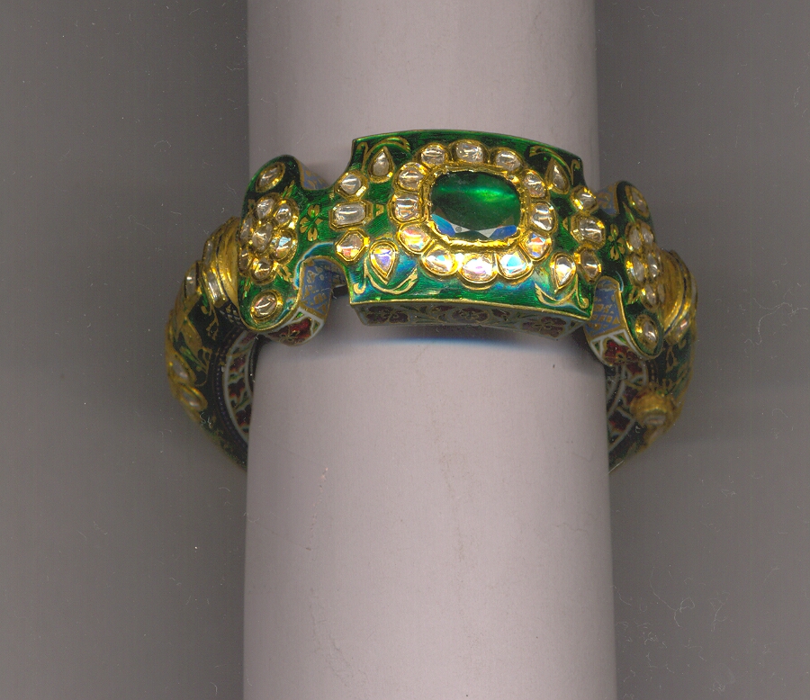 DIAMOND BANGLE JADAU