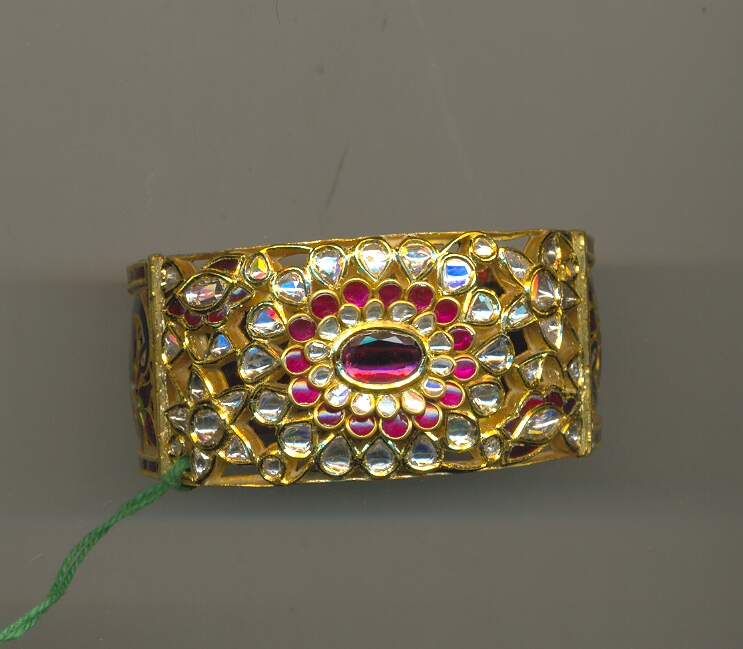DIAMOND BANGLE JADAU