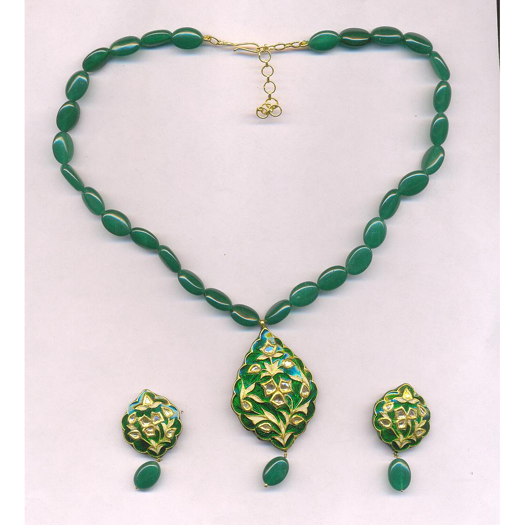 DIAMOND HALF SET PENDENT POLKI