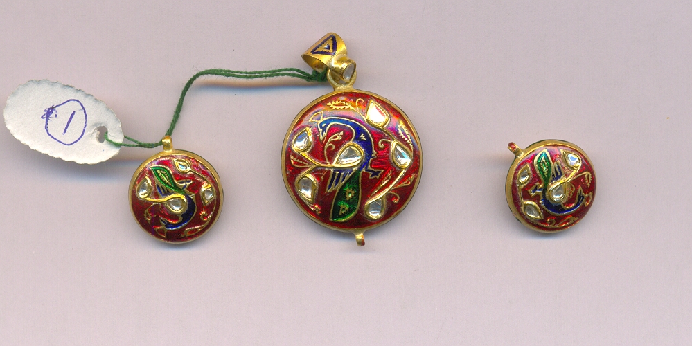 DIAMOND SET PENDENT POLKI