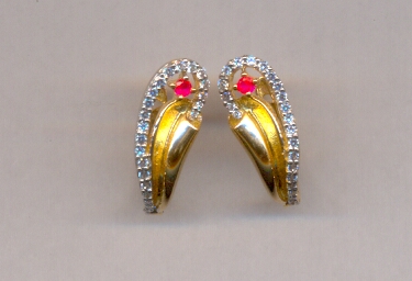 GOLD EARRING DESIGNER EXCLUSIVE