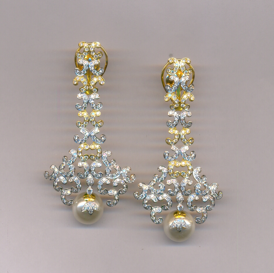 GOLD HANGING DESIGNER