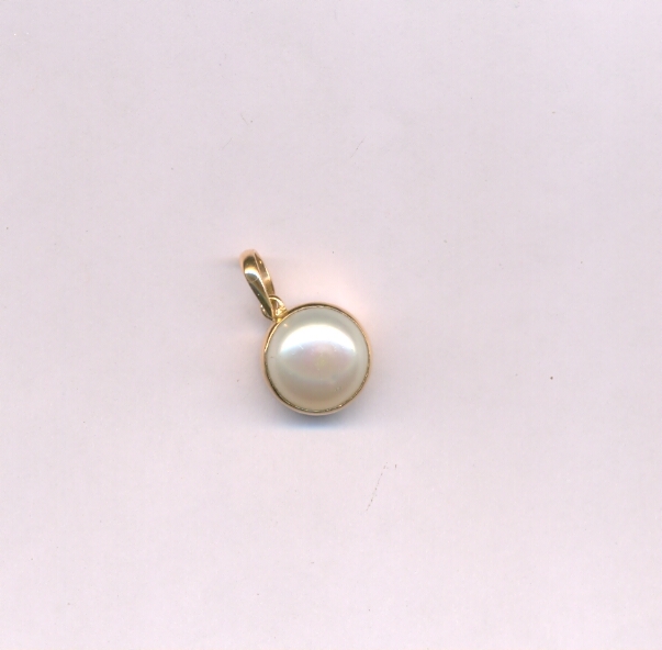 GOLD PENDENT