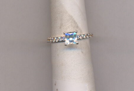 GOLD RING LADIES DESIGNER EXCLUSIVE