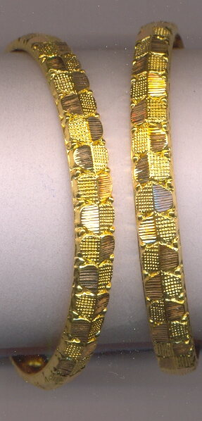 GOLD BANGLE