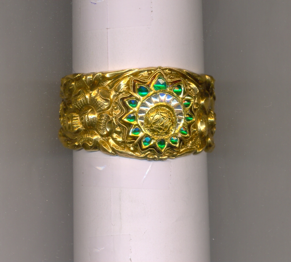 GOLD BANGLE ANTIQUE EXCLUSIVE