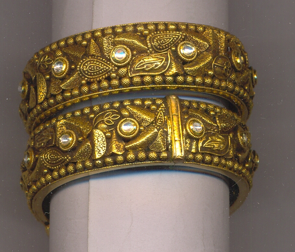 GOLD BANGLE ANTIQUE EXCLUSIVE