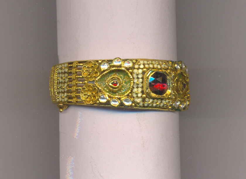 GOLD BANGLE ANTIQUE EXCLUSIVE