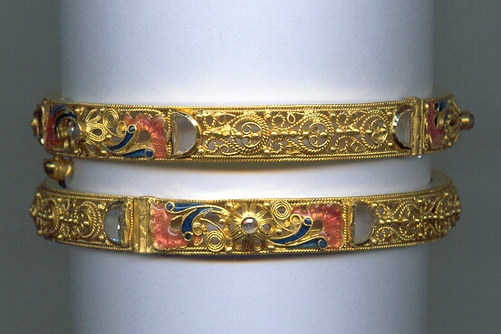 GOLD BANGLE ANTIQUE EXCLUSIVE