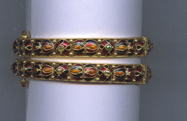 GOLD BANGLE ANTIQUE EXCLUSIVE