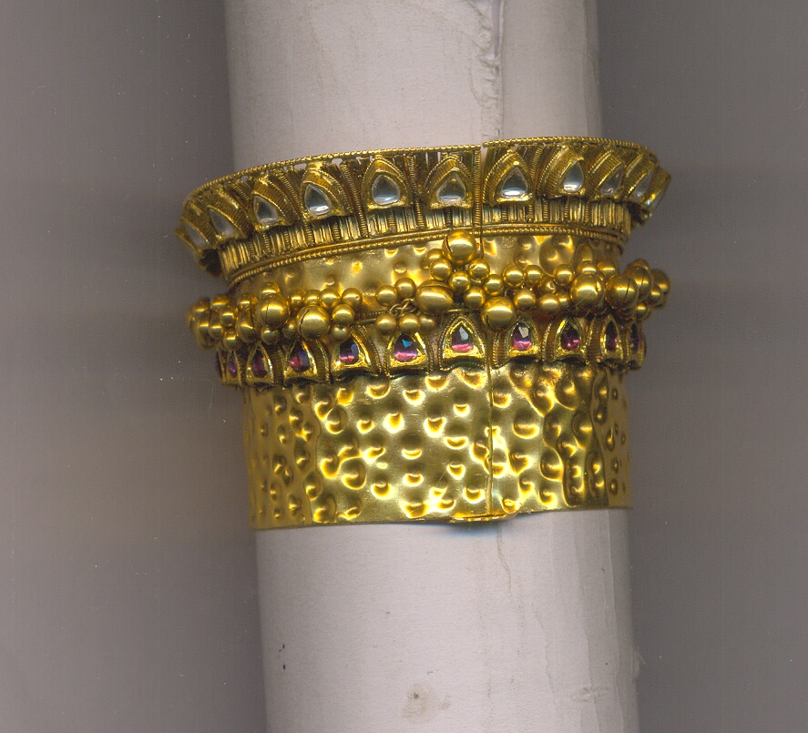 GOLD BANGLE ANTIQUE EXCLUSIVE