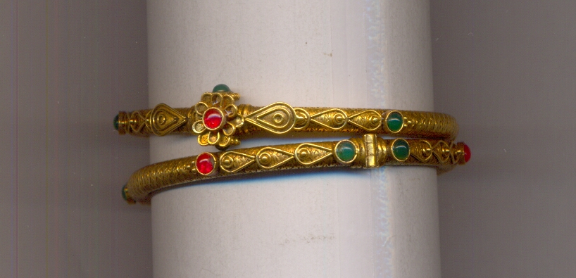 GOLD BANGLE ANTIQUE EXCLUSIVE