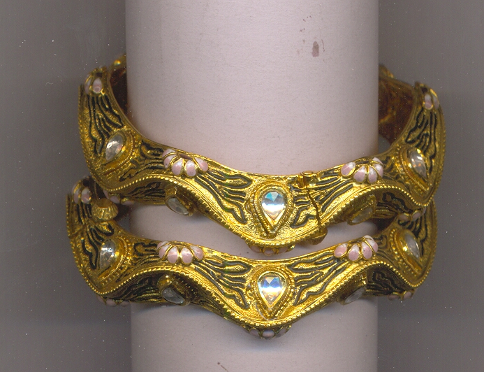 GOLD BANGLE ANTIQUE EXCLUSIVE