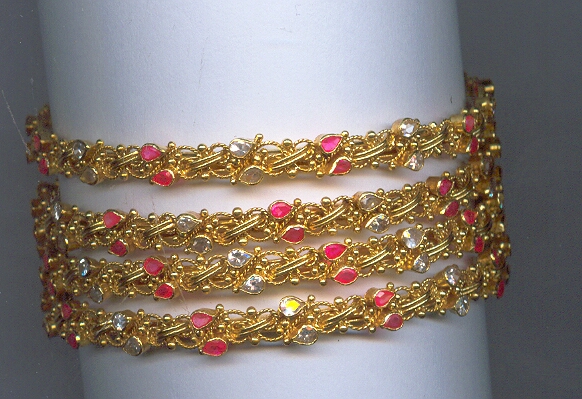 GOLD BANGLE ANTIQUE EXCLUSIVE