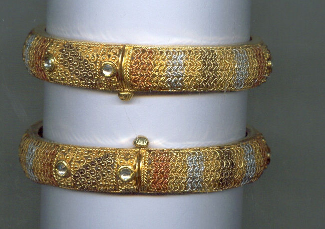 GOLD BANGLE ANTIQUE EXCLUSIVE