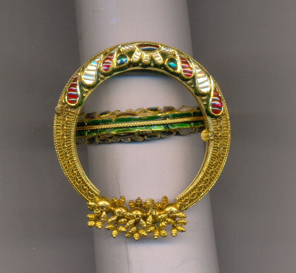 GOLD BANGLE ANTIQUE EXCLUSIVE