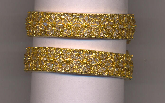 GOLD BANGLE ANTIQUE GENERAL