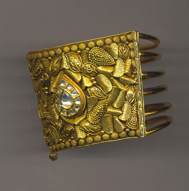 GOLD BANGLE ANTIQUE GENERAL