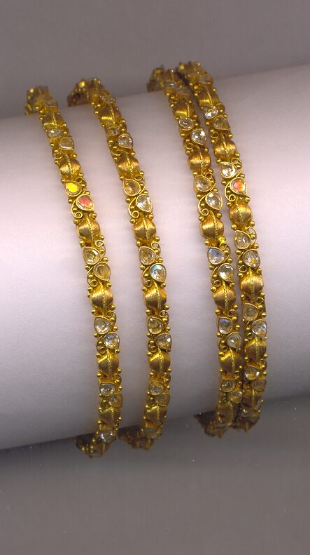 GOLD BANGLE ANTIQUE GENERAL