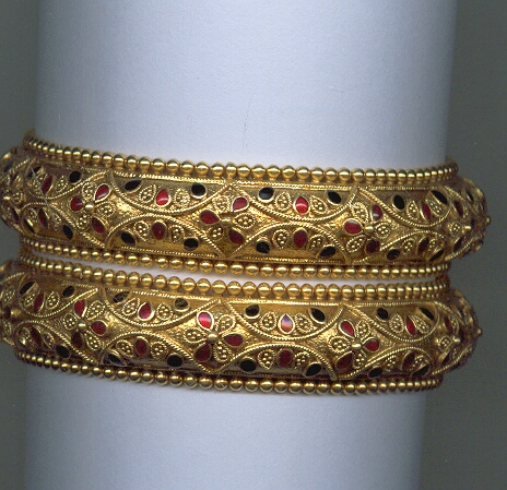 GOLD BANGLE ANTIQUE GENERAL