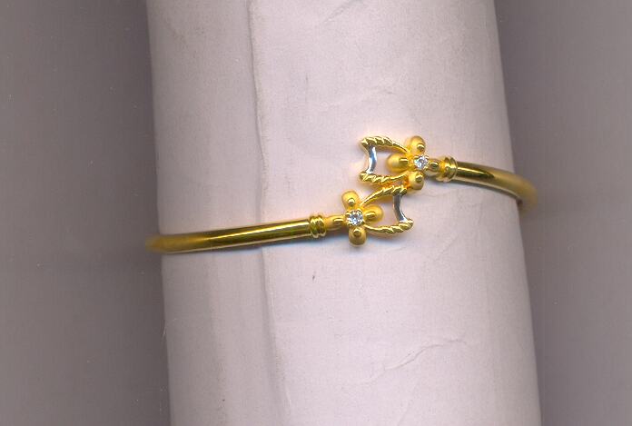 GOLD BANGLE DESIGNER