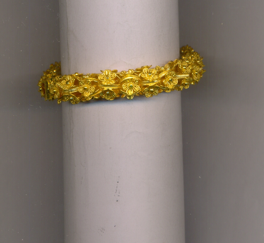 GOLD BANGLE DESIGNER EXCLUSIVE