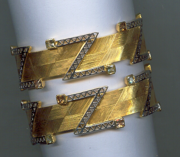 GOLD BANGLE DESIGNER GENERAL