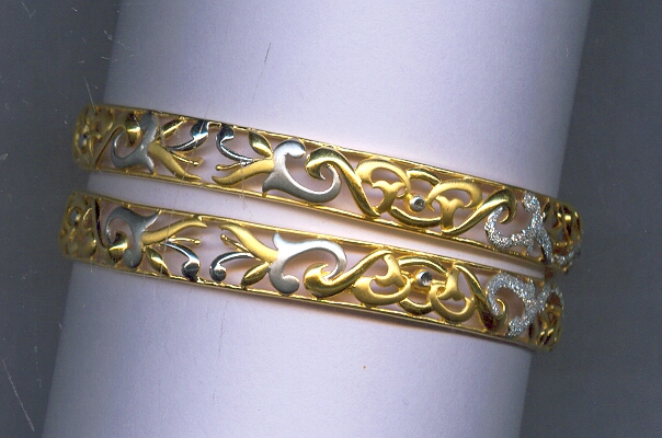 GOLD BANGLE DESIGNER GENERAL