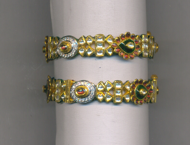 GOLD BANGLE KUNDAN
