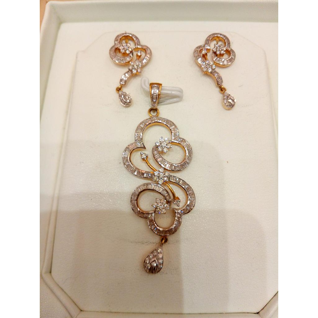 DIAMOND HALF SET PENDENT DESIGNER
