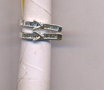 DIAMOND EARRING