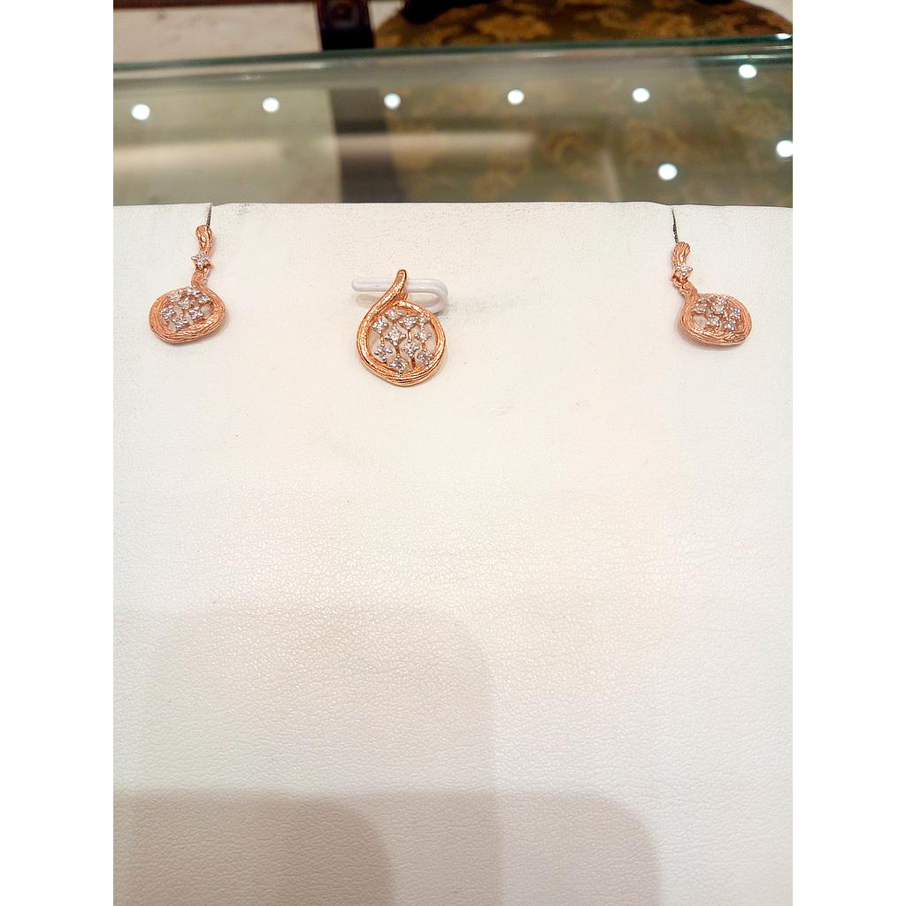 DIAMOND HALF SET PENDENT FANCY
