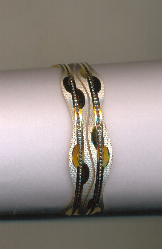 GOLD BANGLE MACHINE CUTTING FANCY