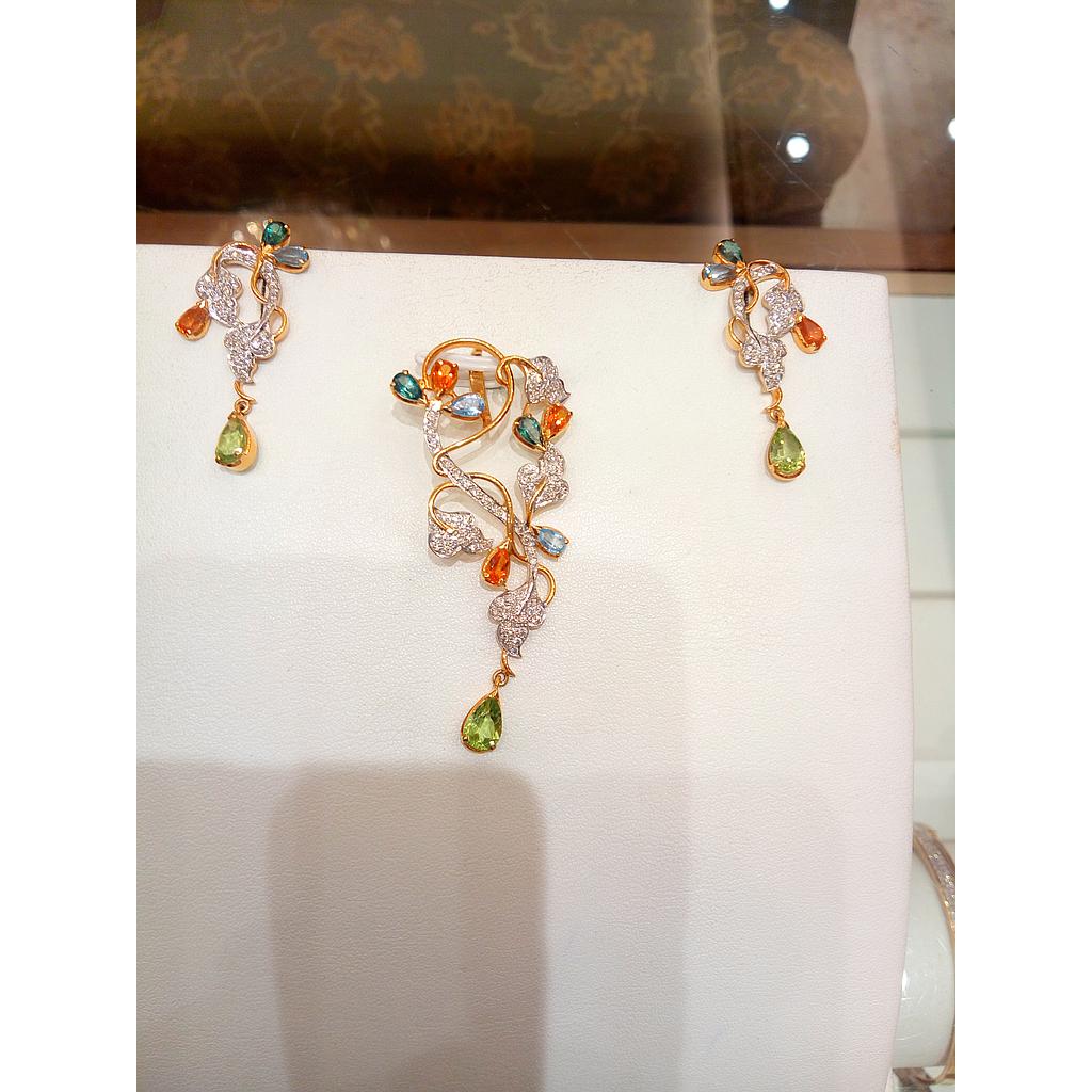 DIAMOND HALF SET PENDENT FANCY