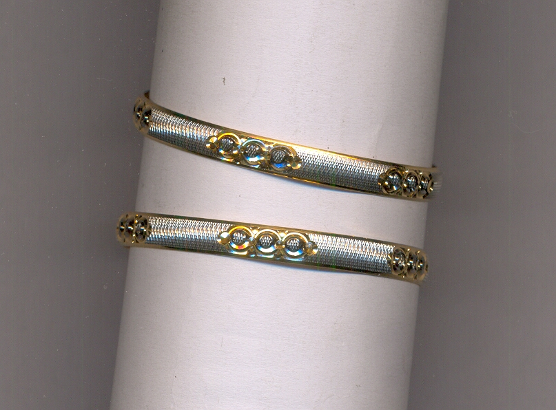 GOLD BANGLE MACHINE CUTTING FANCY