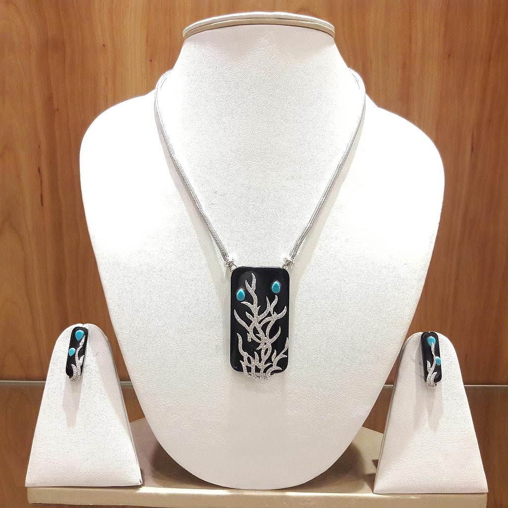 DIAMOND FULL SET PENDENT DESIGNER