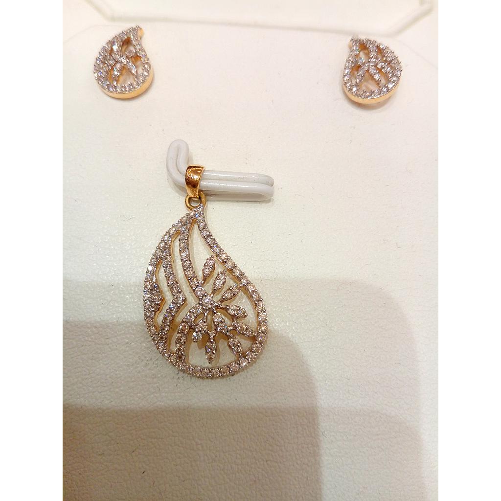 DIAMOND HALF SET PENDENT