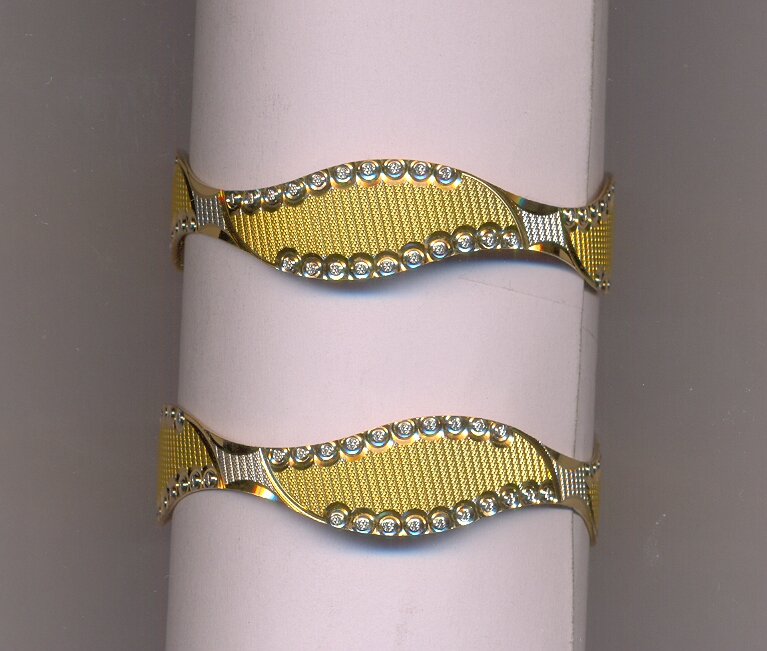 GOLD BANGLE MACHINE CUTTING FANCY