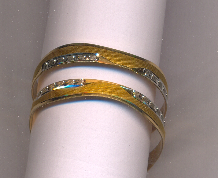 GOLD BANGLE MACHINE CUTTING FANCY